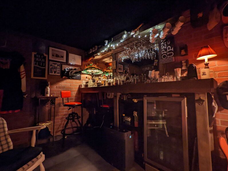File:Fox'sBar.jpeg